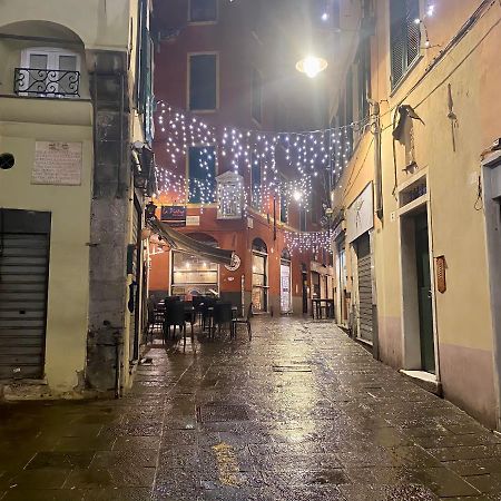 Appartamento Centro Storico - Vicino Acquario E Casa Colombo Genova Esterno foto